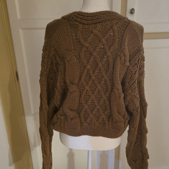 HYFVE Women's Cozy Brown Cable Knit Cropped Sweater - Picture 12 of 16